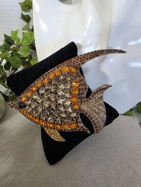 Statement Large Gold Rhinestone Angelfish Brooch Pin | Amber & Champagne